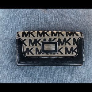 Michael Kors wallet